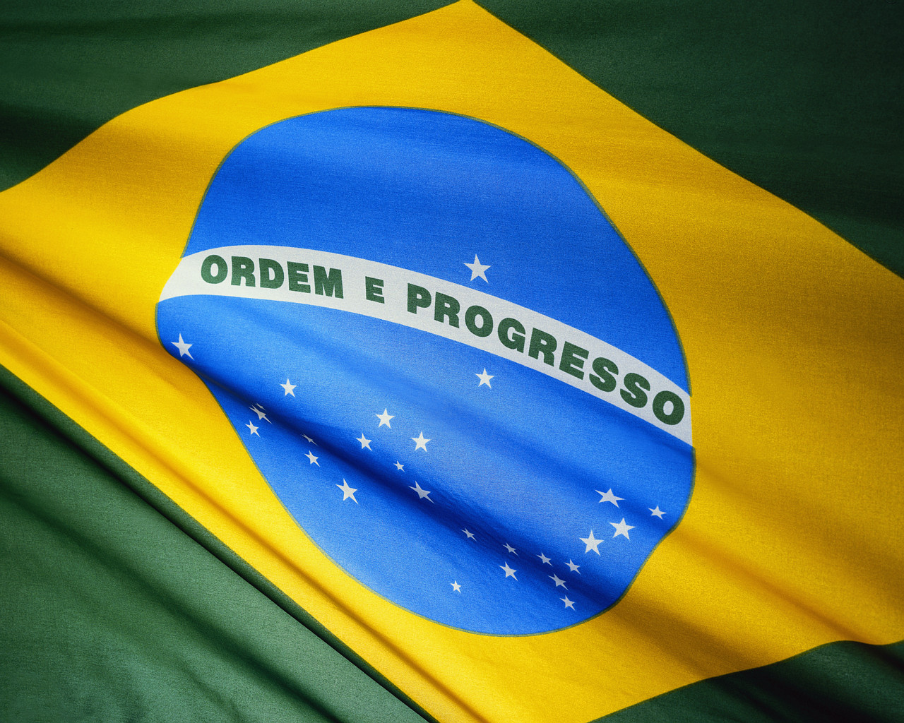 ブラジル連邦協和国の国旗の色の意味と由来 ブラジル総合情報サイト ブラジルの生活と暮らしについて
